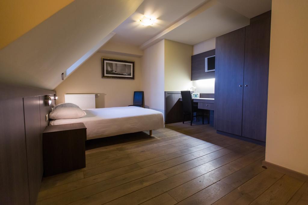 Hotel De Spaenjerd Kinrooi 部屋 写真